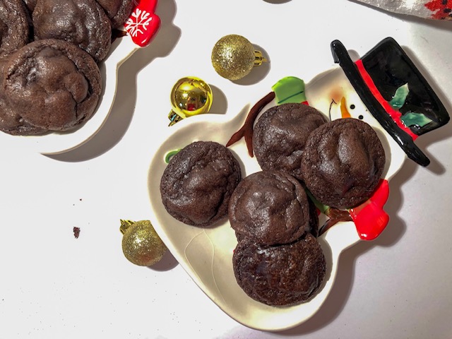 Rolo Cookies on snowman plates overhead shot.