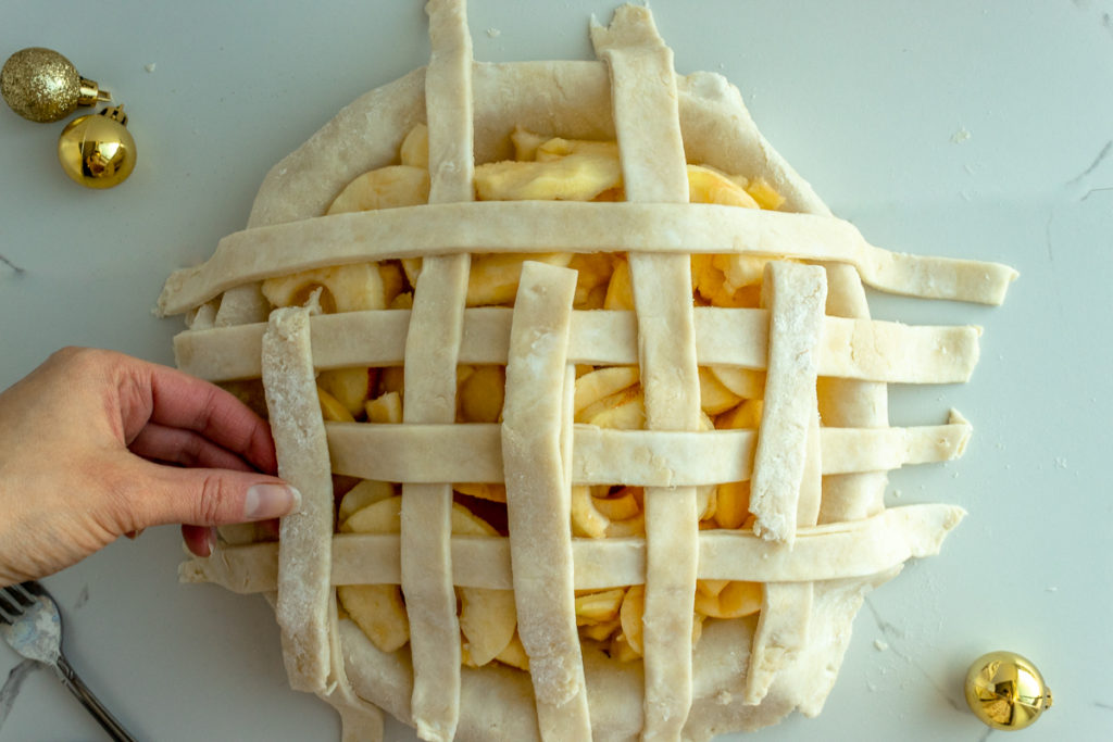 5 ways to style a pie crust- lattice pie